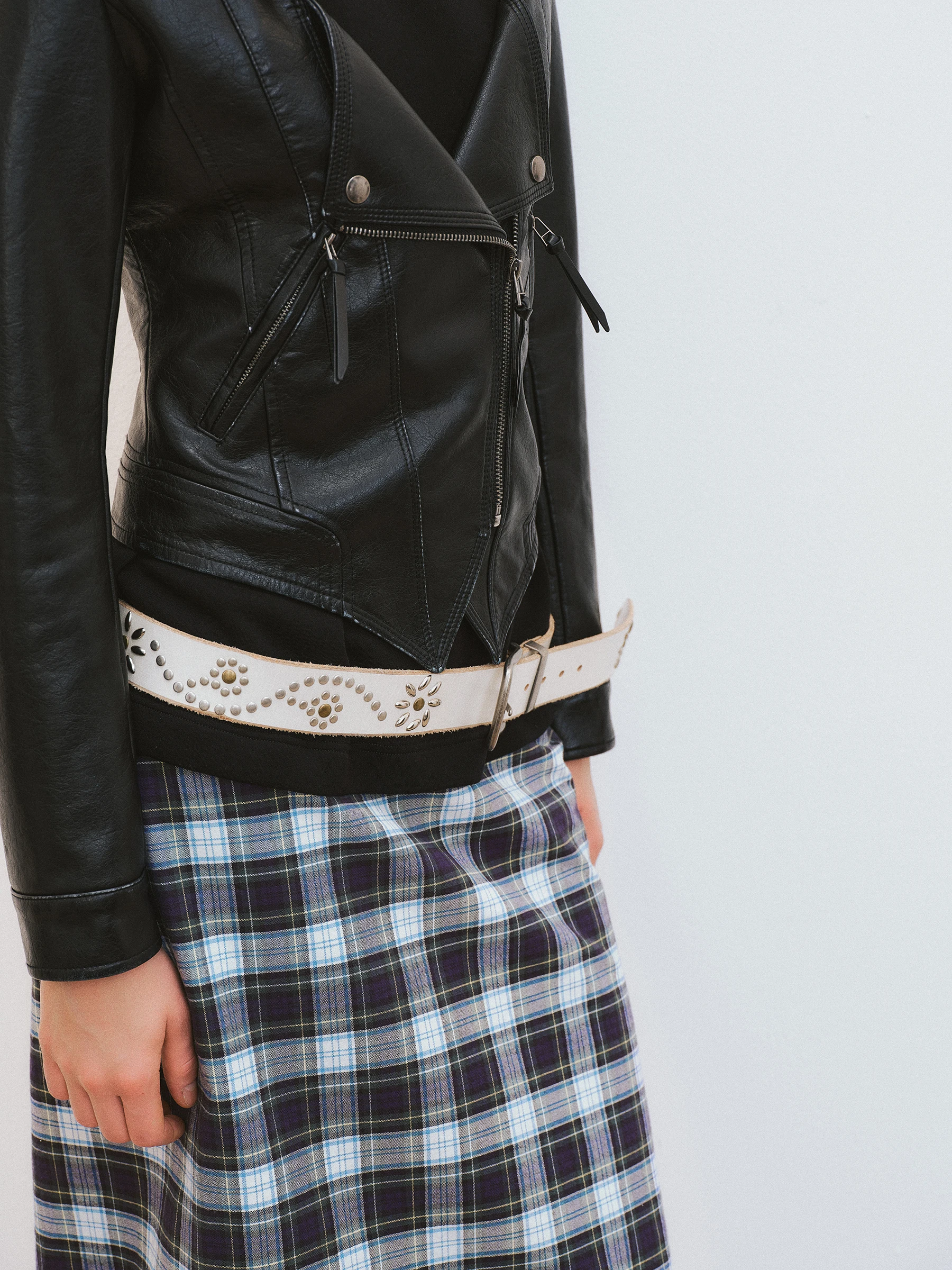 Classic Vermo Soft Leather Jacket Retro Neckline Shape Line Proportion Decoration Outerwear Women's Fashion Spring Zipper