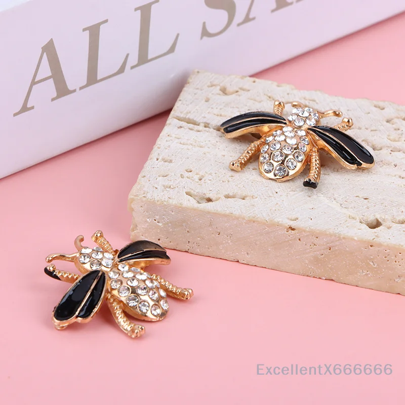 1PC Bee Design Metal Shoe Buckle High Heel Charm for Women Decorative Accessory for Lady Pumps Flat Shoes
