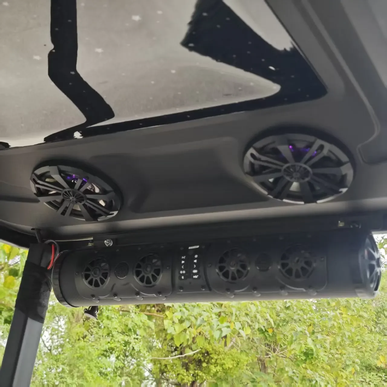 High - Performance 4 - Seat White Golf Cart: Enhanced Mobility on Golf Courses
