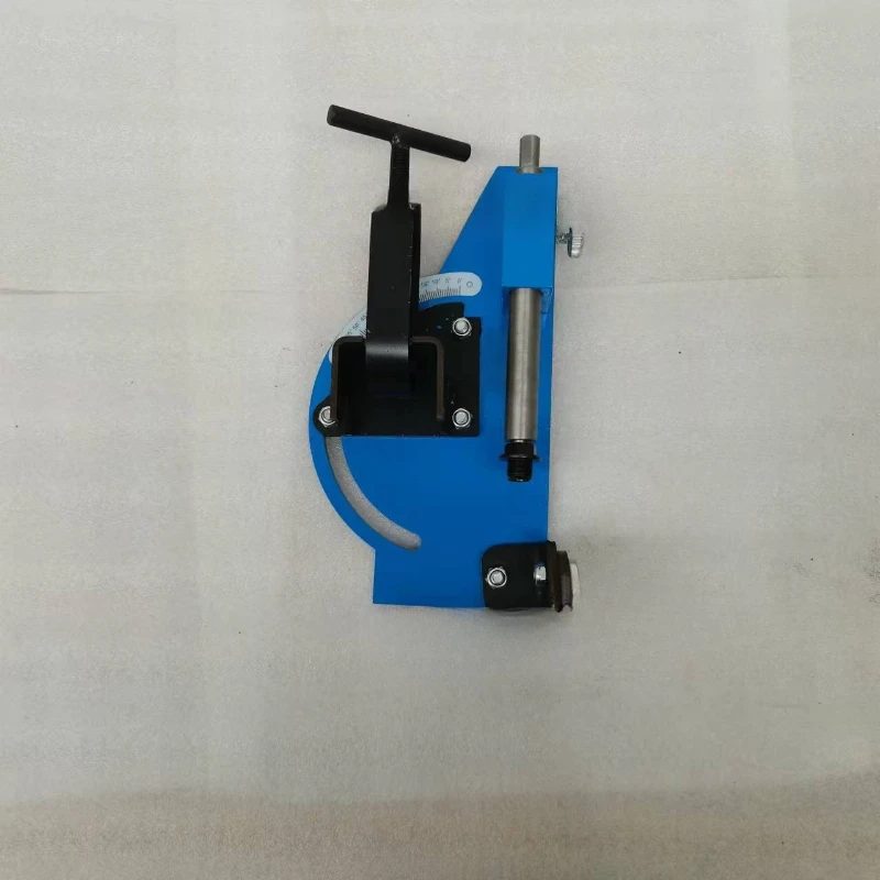 

Pipe slotter Pipe cutting machine is small, simple and convenient