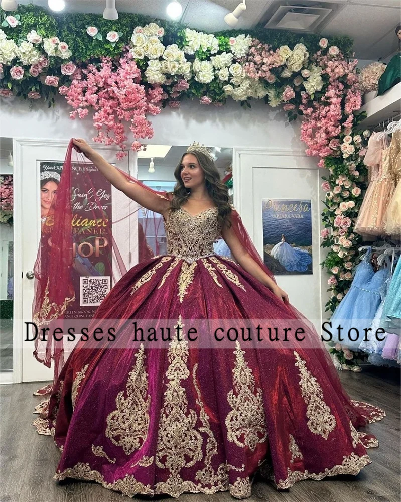 Luxury Burgundy Quinceanera Dresses Ball Gown 2023 With Cape Gold Appliques Lace Beaded Sweet 16 Dress Corset Vestido De 15 Anos