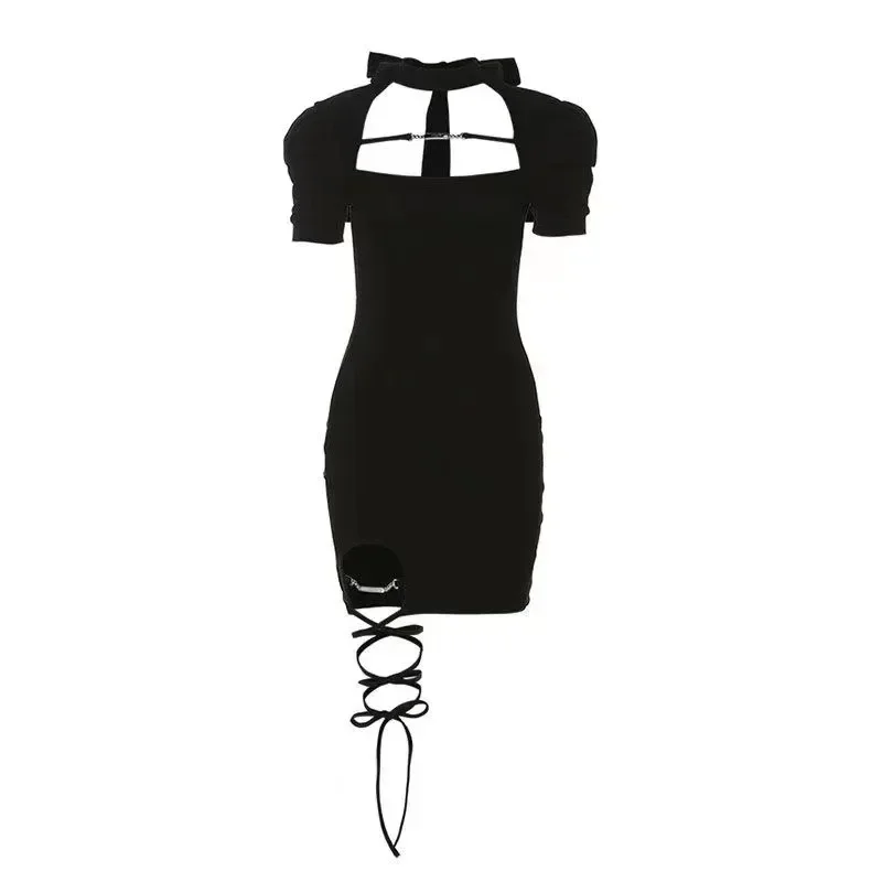 فستان نسائي قصير بأشرطة صلبة مثير بأكمام قصيرة فساتين سهرة ضيقة قابلة للتمدد على الطراز القوطي فساتين كورية قصيرة ضيقة Y2k Playerее