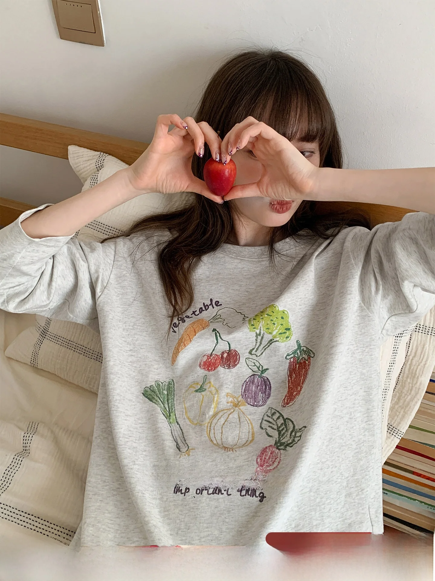 

Оригинальная женская футболка fiti с овощным принтом и длинными рукавами, новинка весенней коллекции, свободный повседневный топ из хлопка, удобная футболка с круглым вырезом