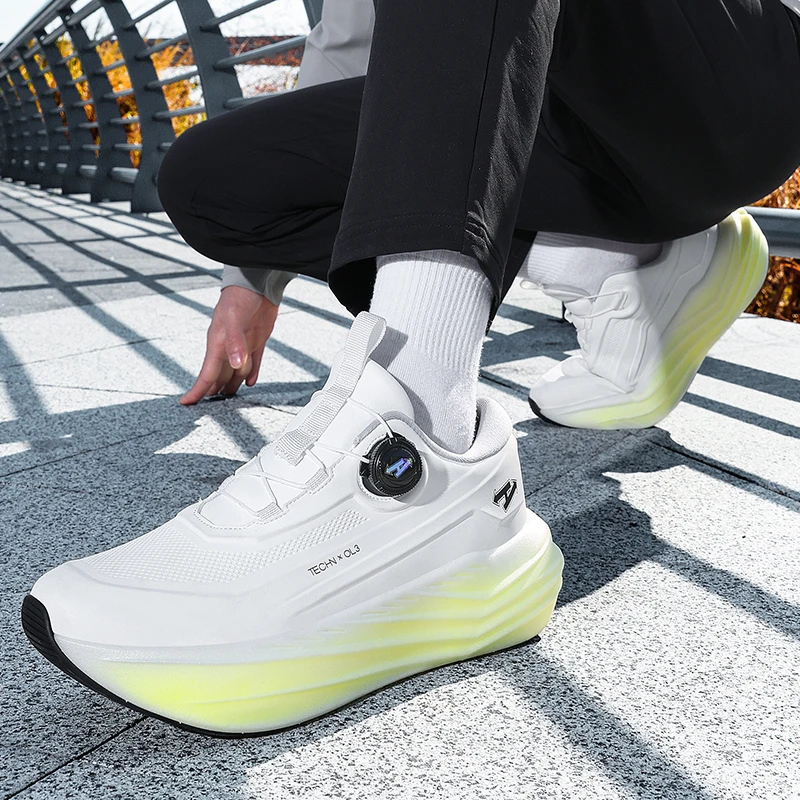 

New breathable, lightweight, anti-slip shock-absorbing fashionable and versatile sports running shoes for men Outdoor Sneakers