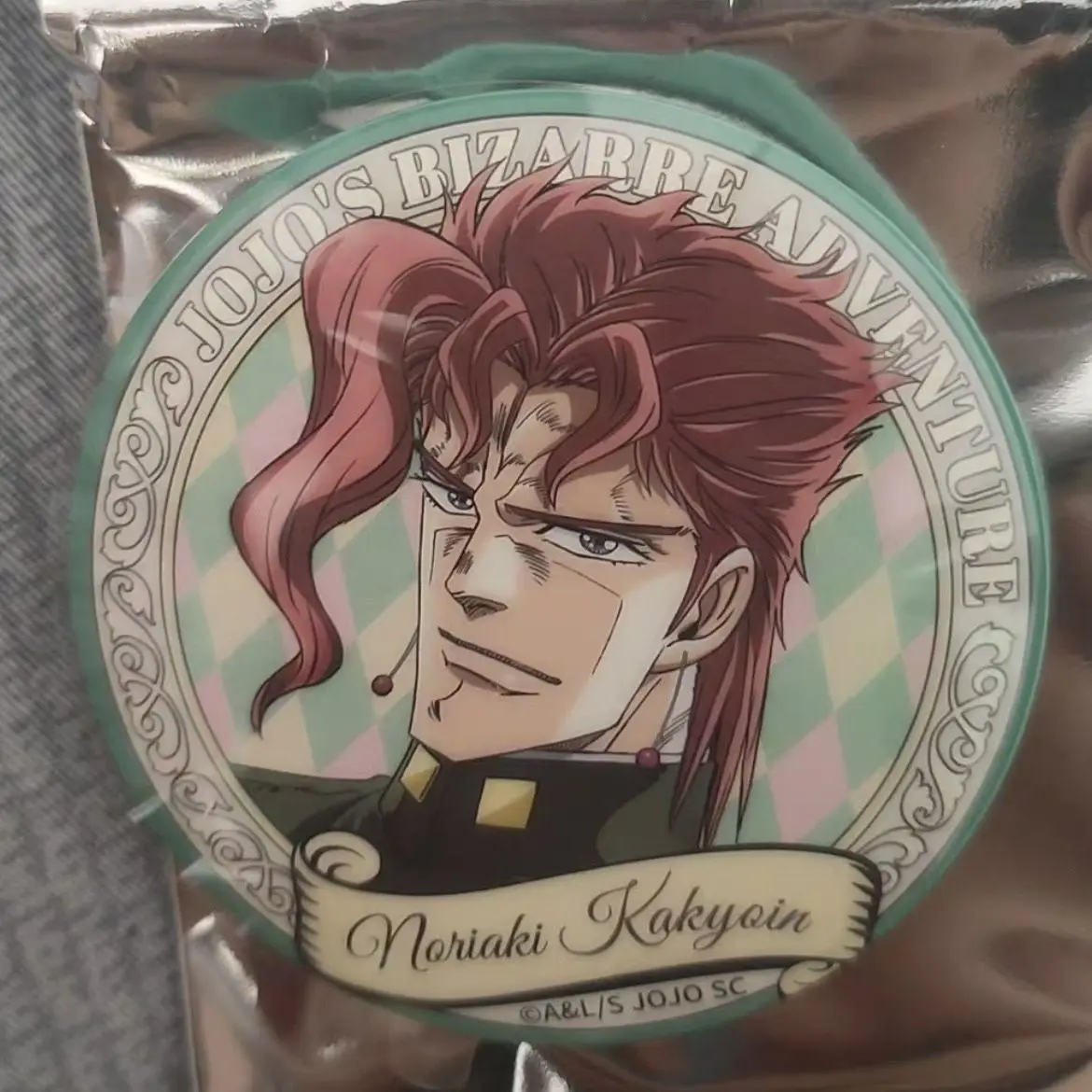 JJBA serie de cara lateral insignia redonda Kujo Jotaro broche Kakyoin Pins bolsa Accesorios colección de productos de Anime lindo adorno exhibición