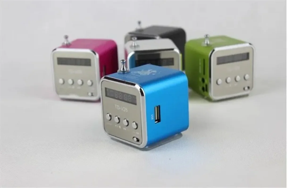 REDAMIGO Aluminum Alloy Body Material Mini Portable Rechargeable FM Radio Speaker Support TF Card USB Disk Play