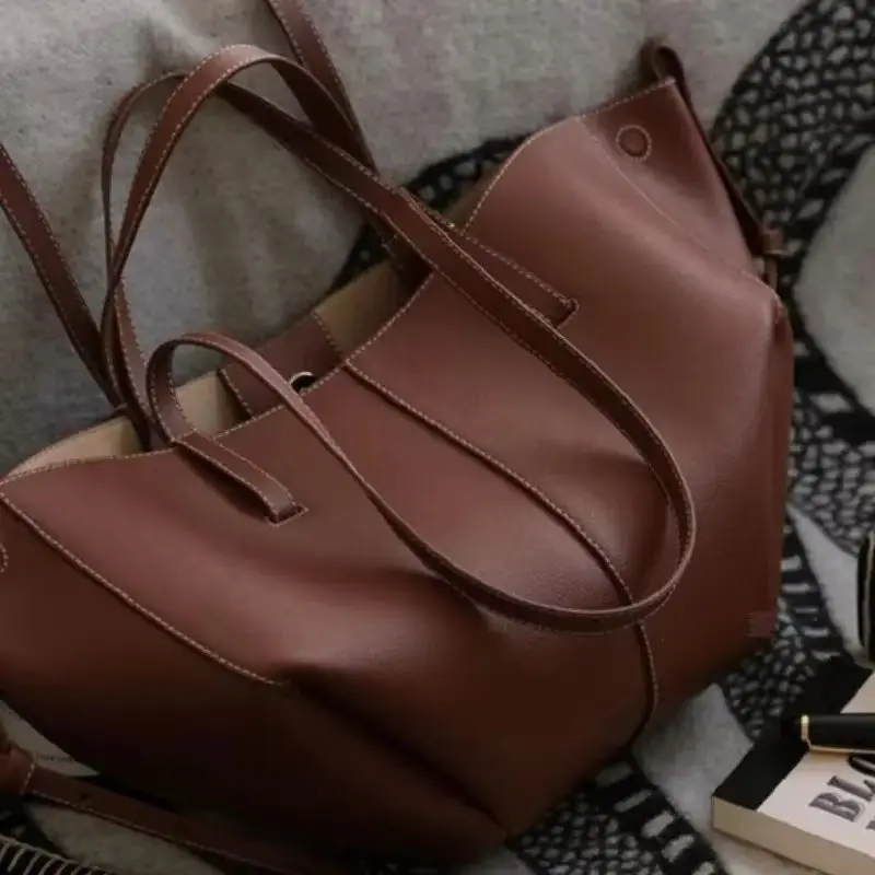Pol Wings Ladie Hot Large-Capacity Underarm Tote Bag Retro European And American Niche Bucket Handbag Fashion Classic Xmas Gift