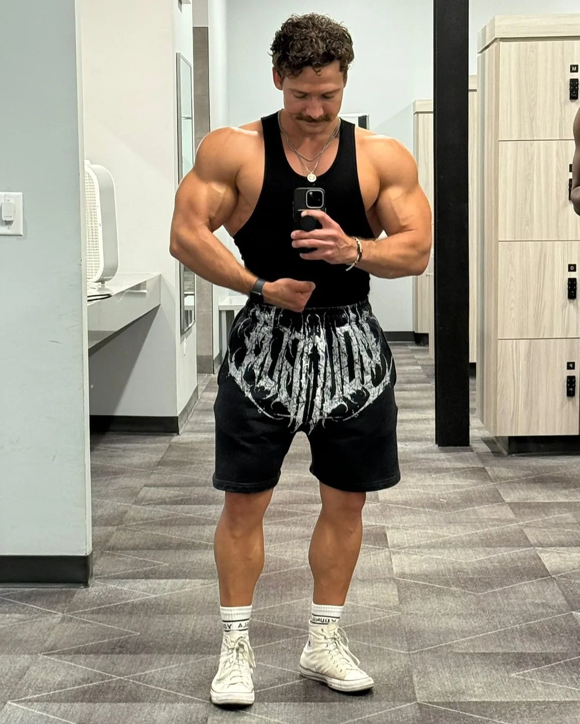 

Модные мужские шорты для спорта и фитнеса с принтом, летние повседневные модные брюки для баскетбола и бега с пятью дюймами