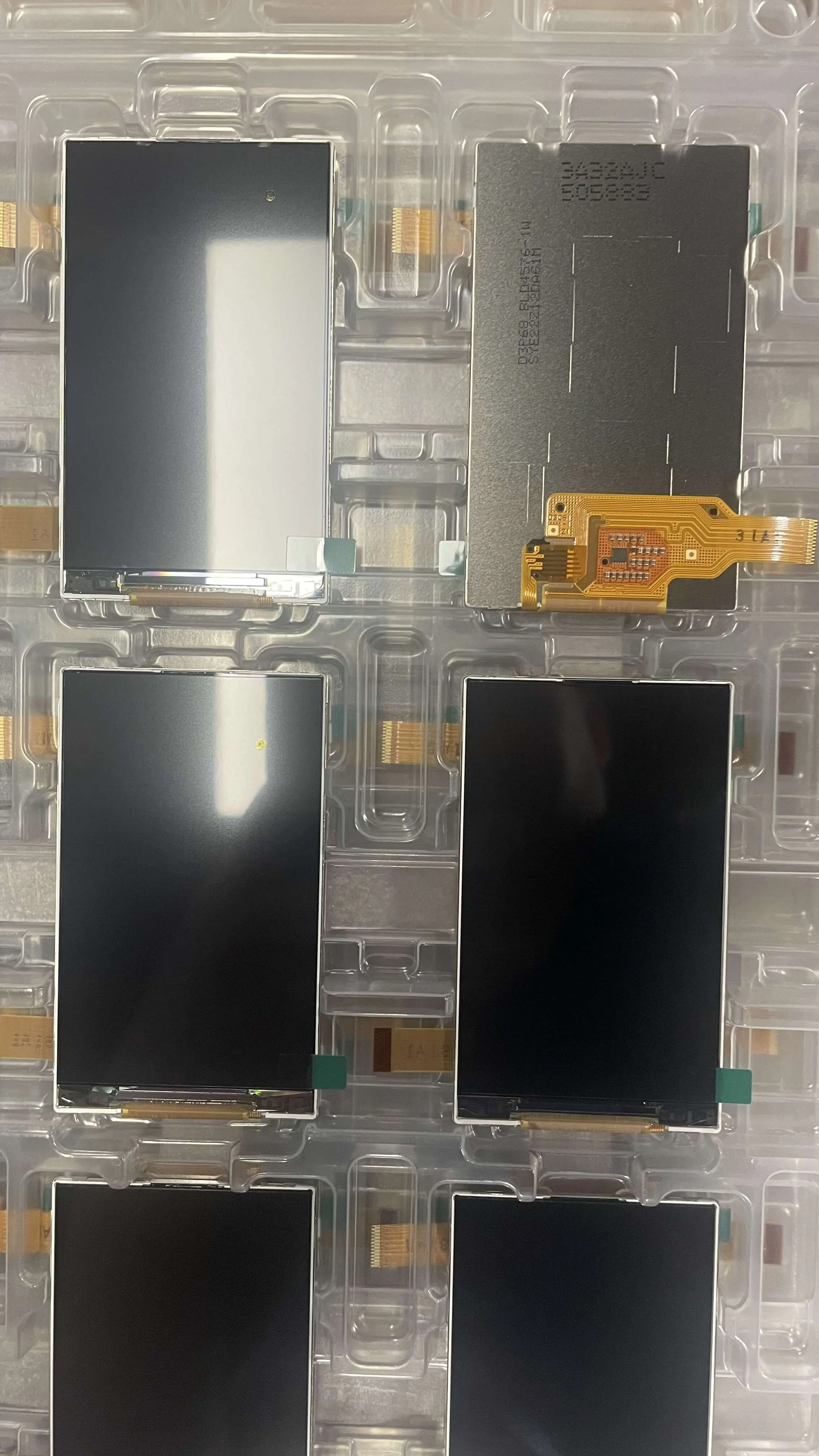 

3.2inch Brand New Original COM32H3P68ULC LCD Screen 480*800 Resolution Zhiyan Supply