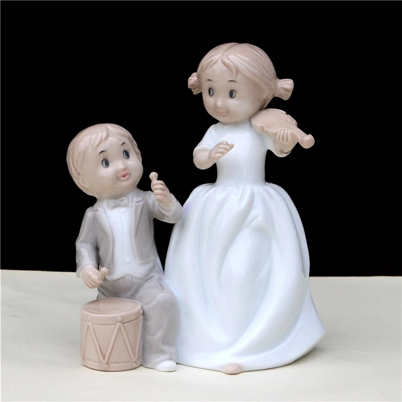 

Porcelain Music Couple Figurine Ceramic Ensemble Lovers Miniature Home Ornament Craft Valentine's Day Decor Wedding Gift