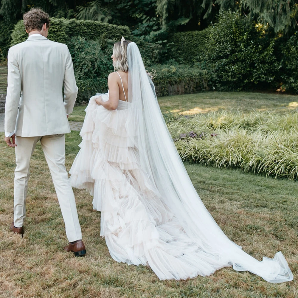 Aberto para trás cintas de espaguete plissado em camadas tule vestido de noiva feito sob encomenda princesa mais tamanho tutu inchado profundo v pescoço vestido de casamento