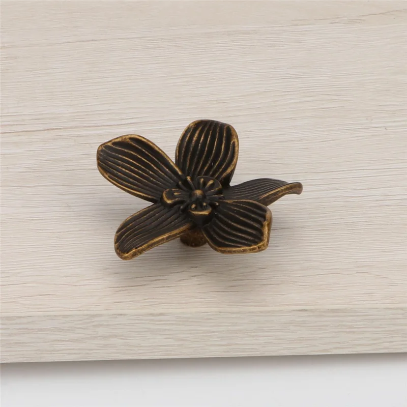 

ABGR-Flower Drawer Knobs Petal Cabinet Knobs Dresser Knobs Furniture Drawer Pulls Handles For Wardrobe Door Pulls