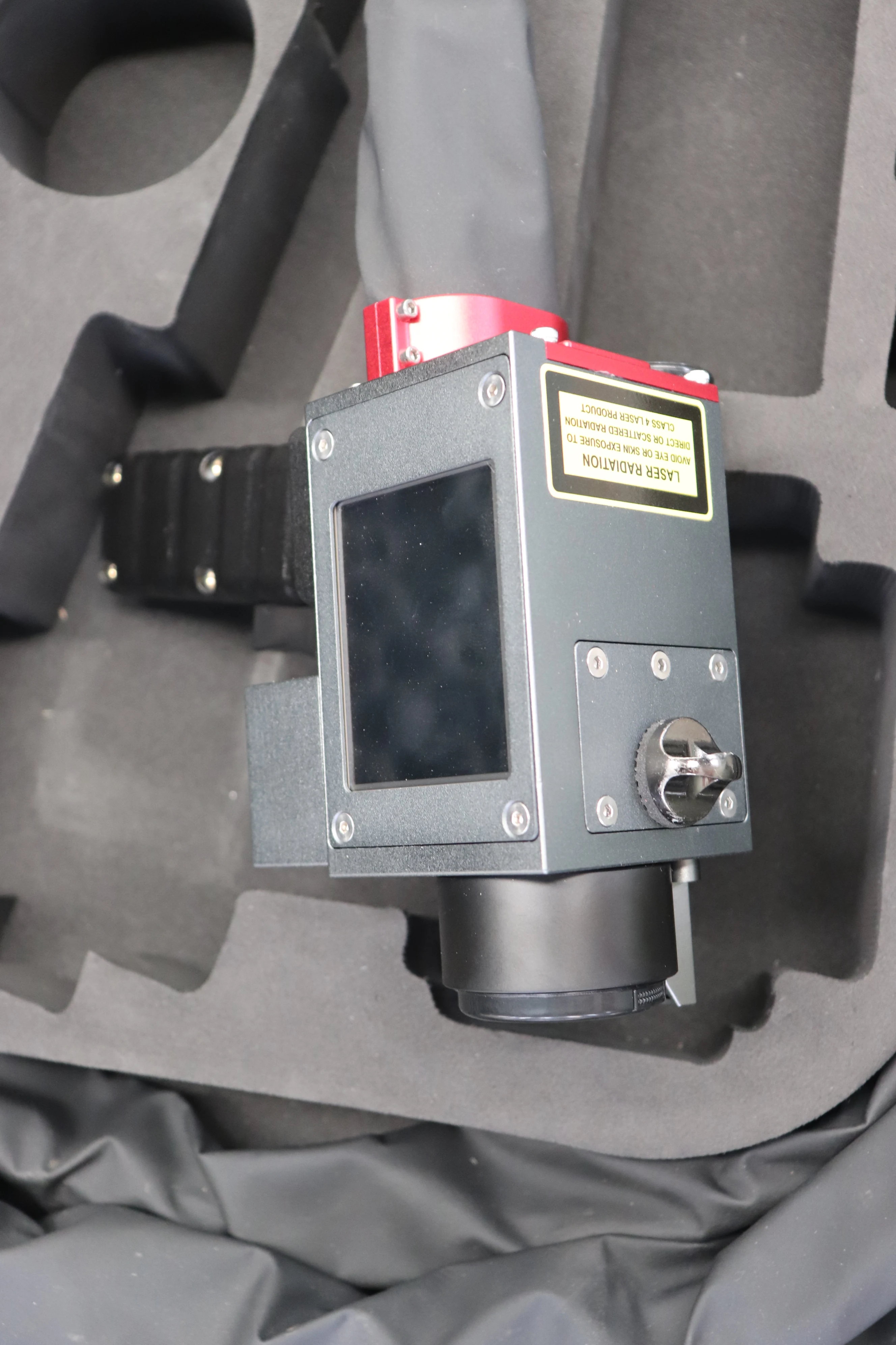 200w 300w 500w Macchina portatile per la pulizia laser a impulsi in fibra Legno Verniciatura metallica Ruggine Olio Rimozione graffiti