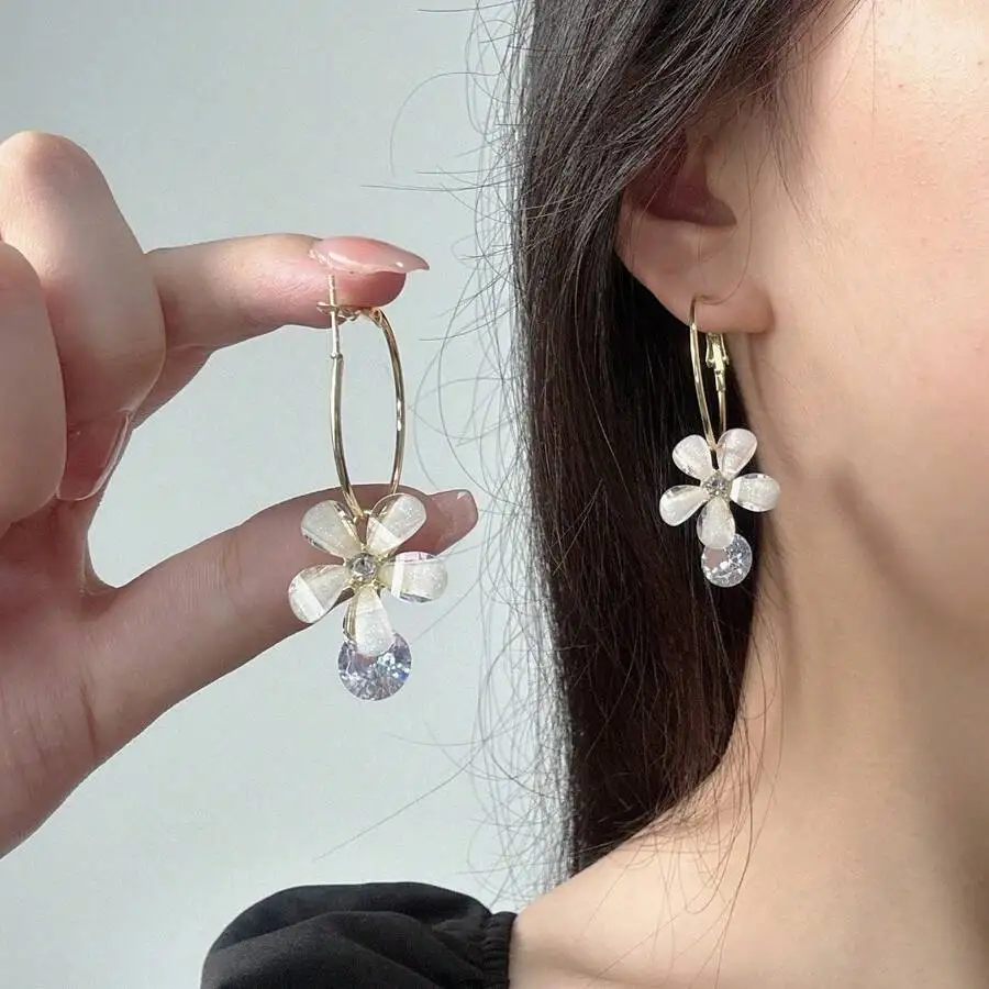 

Elegant Crystal Flower Hoop Earrings For Women, Korean-Inspired Sweet Floral Jewelry