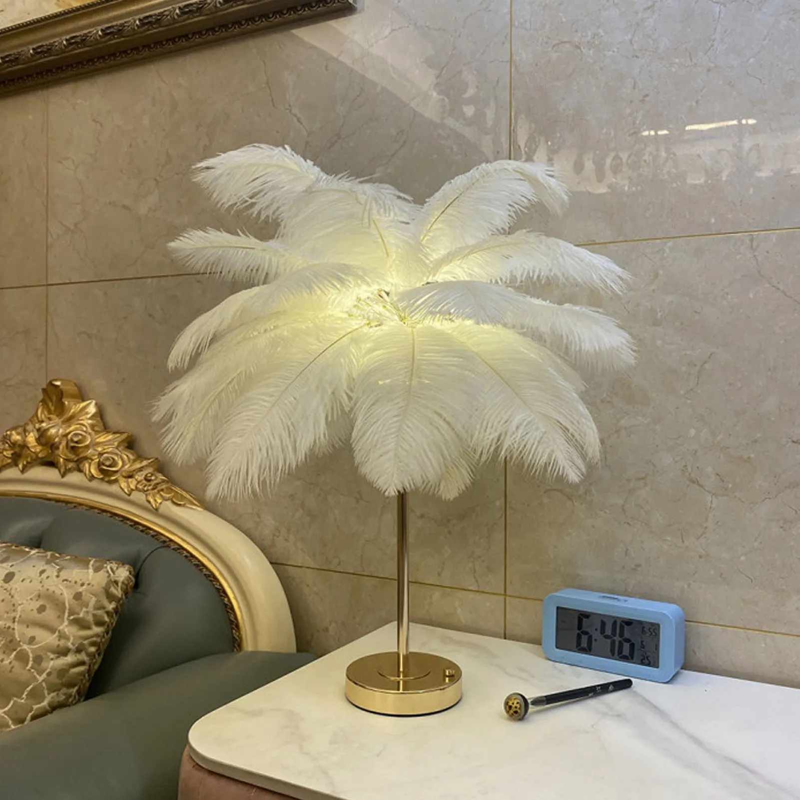 Feather Table Lamp Touch Switch USB Ostrich Feather Lamp 3 Color Dimming Desk Lamp with Gold Metal Base 30pcs Feather