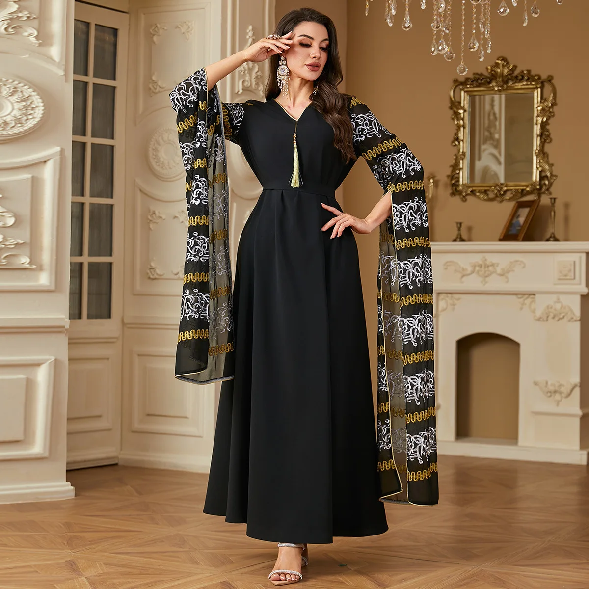 4231 Women's Fashion Dubai Robe with Extra Long Sleeves Embroidered Arabic Dress