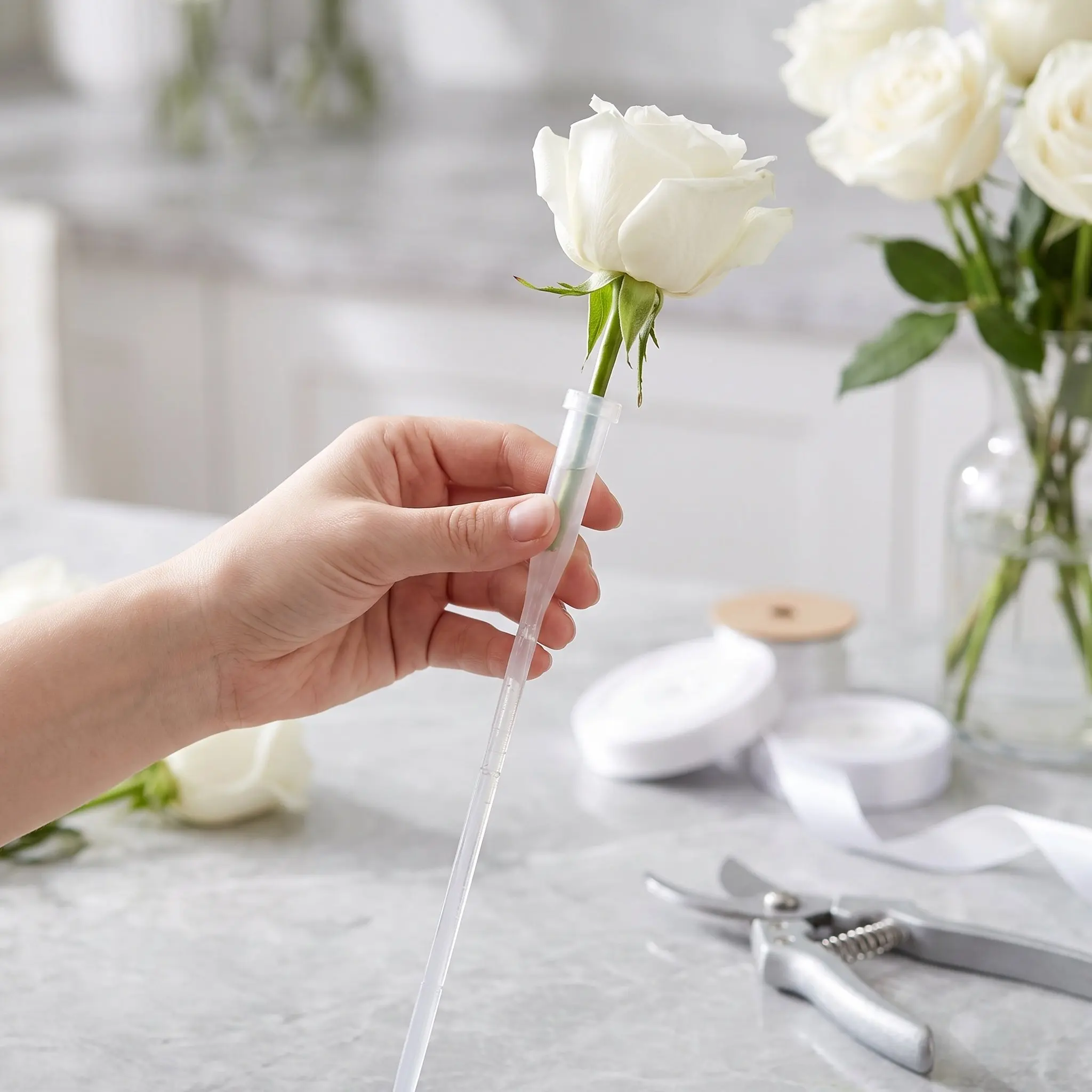 25-unidades-de-tubos-de-agua-florais-com-tampas-de-plastico-suportes-para-tubos-de-embalagem-de-flores-frescas-para-buques-de-casamento-hidratacao-de-hastes-de-flores