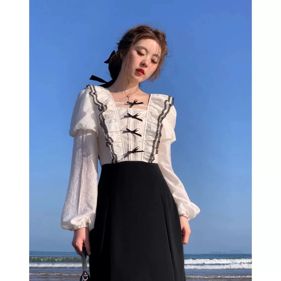 Sukienka Lolita w stylu francuskim vintage Y2K, wyszczuplająca, z falbankowymi rękawami, słodka, optycznie odmładzająca, długa spódnica, dwuczęściowy zestaw damski, podkreślający temperament.