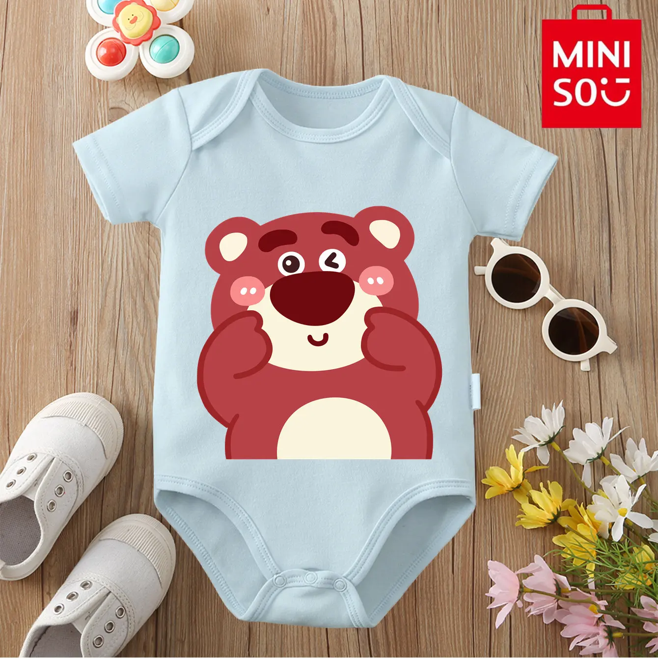 

MINISO Pure Cotton Bodysuit StrawberryBear Print Soft Baby Cloths Best Gift for Baby Onesie Jumpsuit for 0 To 12 Months Newborn