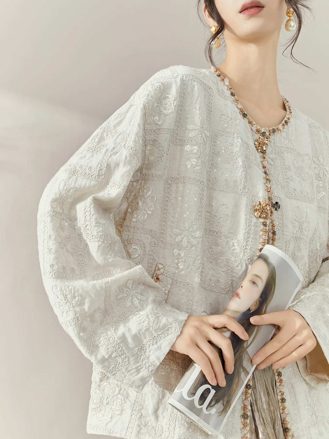 

New Chinese Sle High-End Embroidery Sequin Long Sve round Ne Jaet Women's Outerwear FlowingEra2025 Stand Fit Poly...