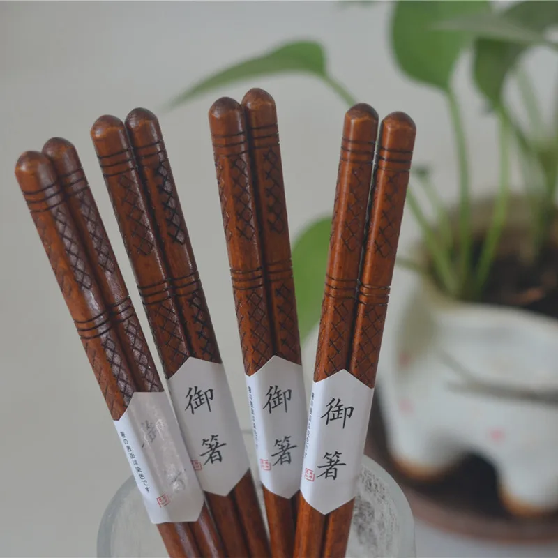 Japanese Creative Tangential Solid Wood Chopsticks 22.5cm Standard Pointed Chopsticks Simple Solid Color Tableware Kitchenware