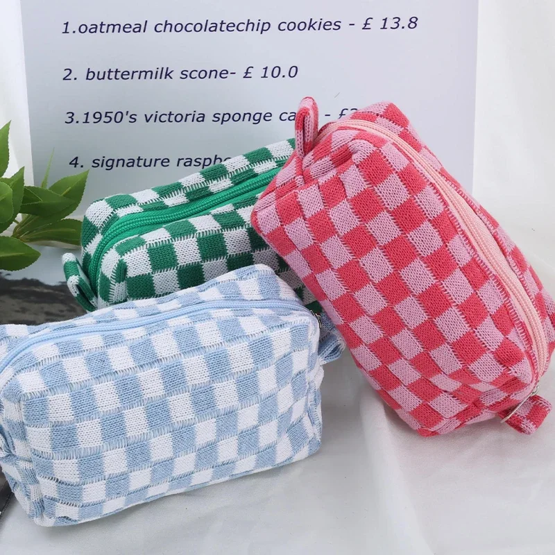 Checkerboard Knitted Pencil case Contrast Woolen Grid Large Capacity Woman Portable Storage Bag Makeup Bag Travel Wash Bag