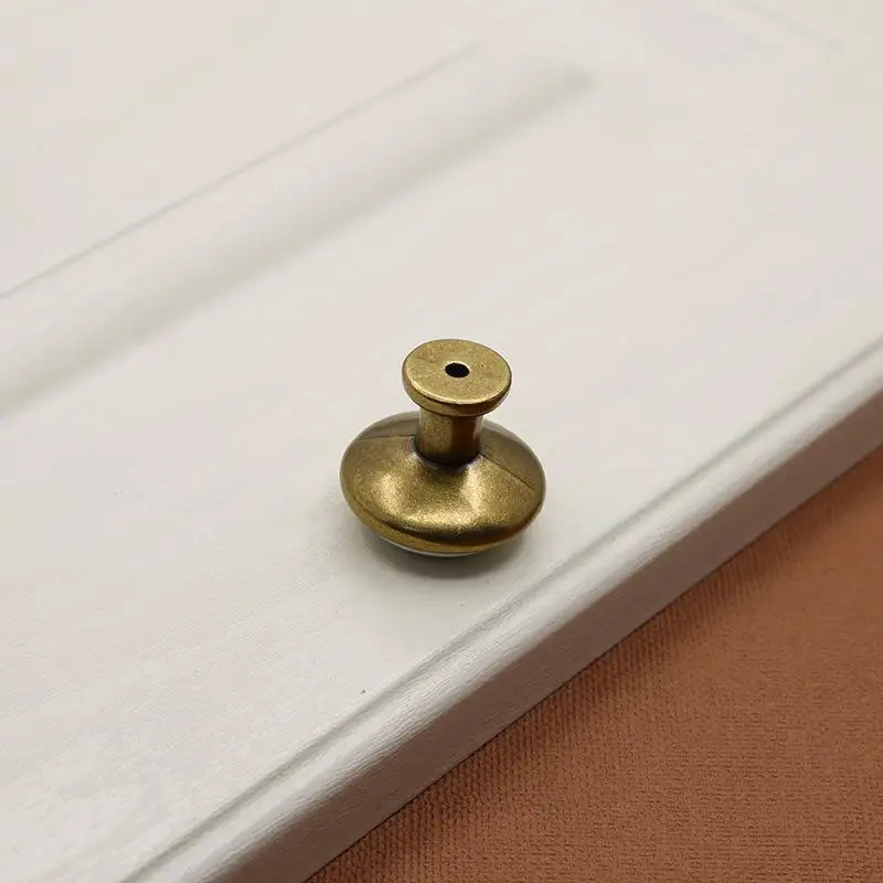 Europäische Blumen-Keramikgriffe für Küchenschränke, Kommoden, klassische Kleiderschränke und Schranktüren – Detail 10