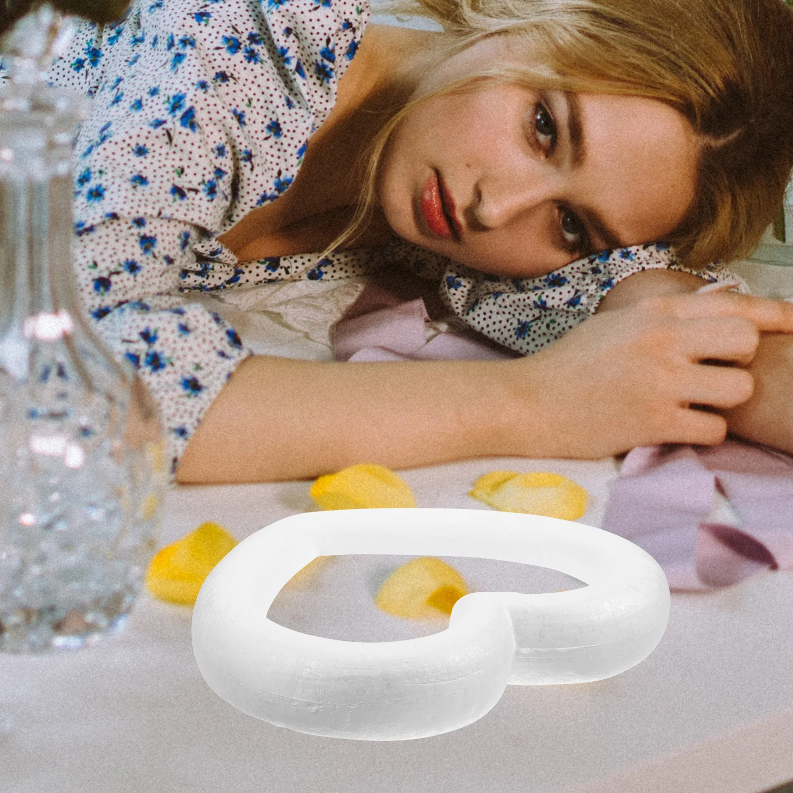 

2Pcs White Heart Shape Craft Rings DIY Decor Garland Hanging Party Preschool Kindergarten Church Christmas New Year