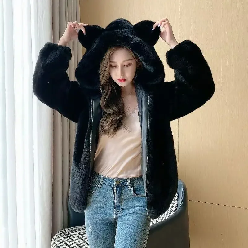 Uroczy płaszcz z pluszowymi uszami misia, damski, średniej długości, luźny, ciepły, zimowy, nowość, hit sezonu, modny i stylowy.