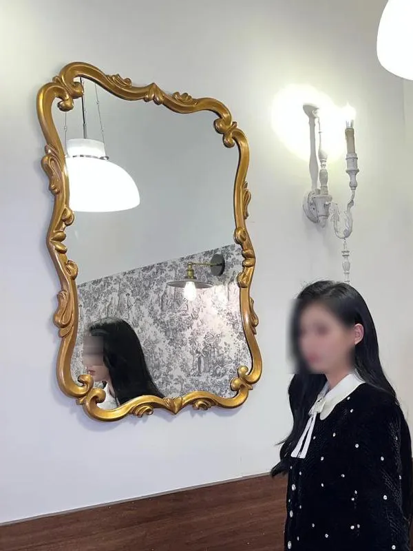 French retro bathroom vanity mirror European bathroom vanity mirror wall wall wall porch fireplace decorative mirror