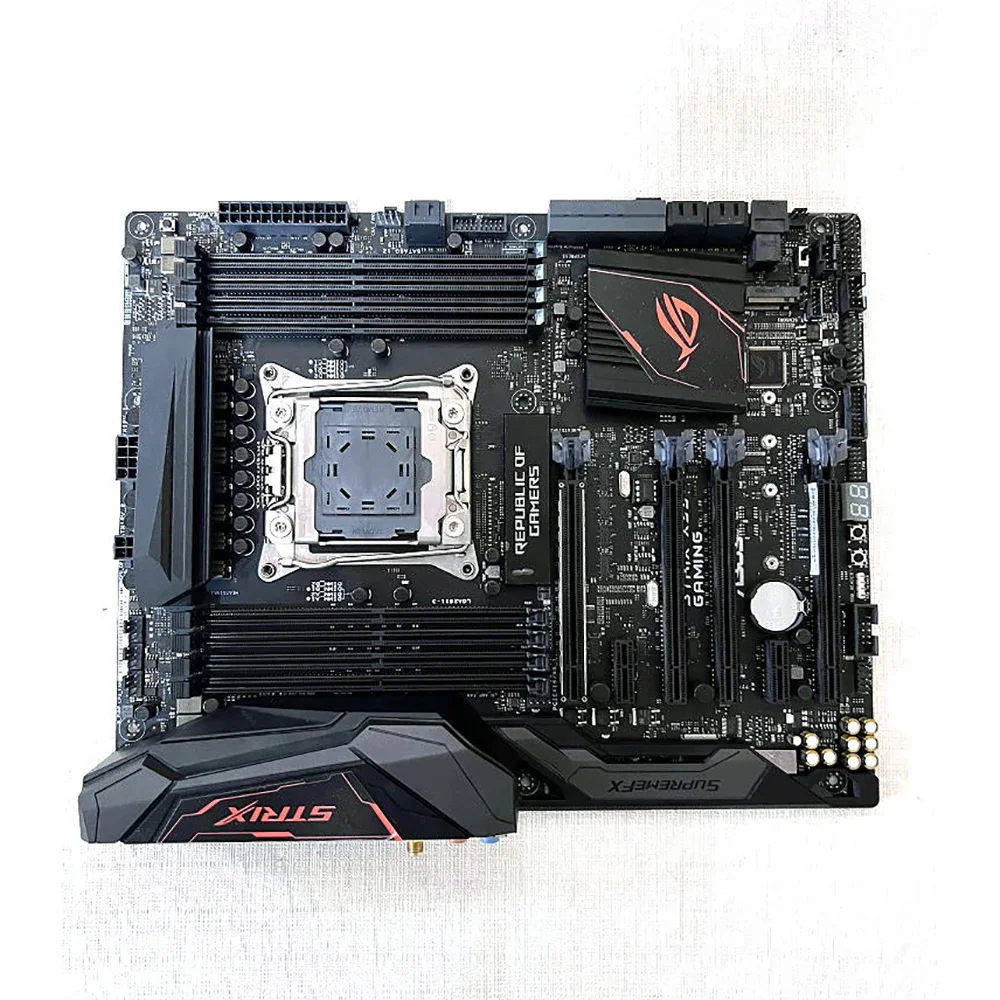 STRIX X99 GAMING ROG 2011-3 supporta la scheda madre Desktop E5 V4