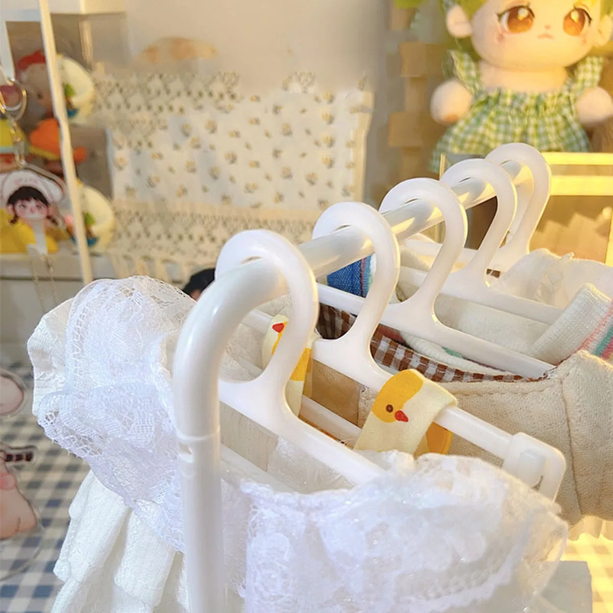 For Labubu Plastic Mini Clothes Organizer Doll Clothes Rack Labubu Dollhouse Furniture Toy Cosplay