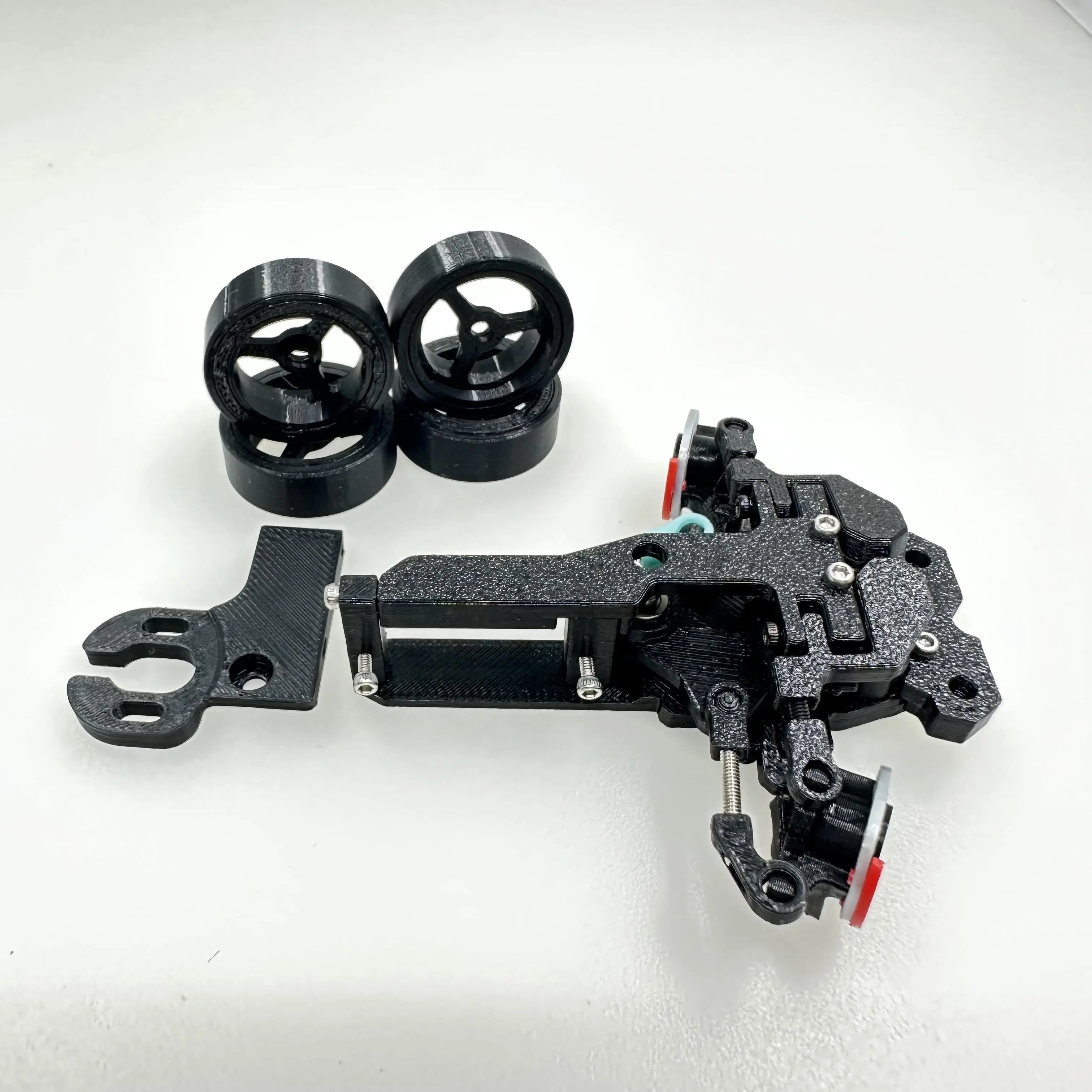 1/28 RC Car WLtoys k969 989 4WD atualização RWD Aumentar o ângulo de direção para deriva traseira