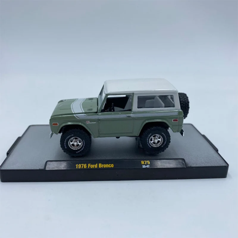

Original 1:64 Scale 1976 Ford Bronco Simulation Alloy Car Model Static Display Decoration Collection Toy Gift Souvenir