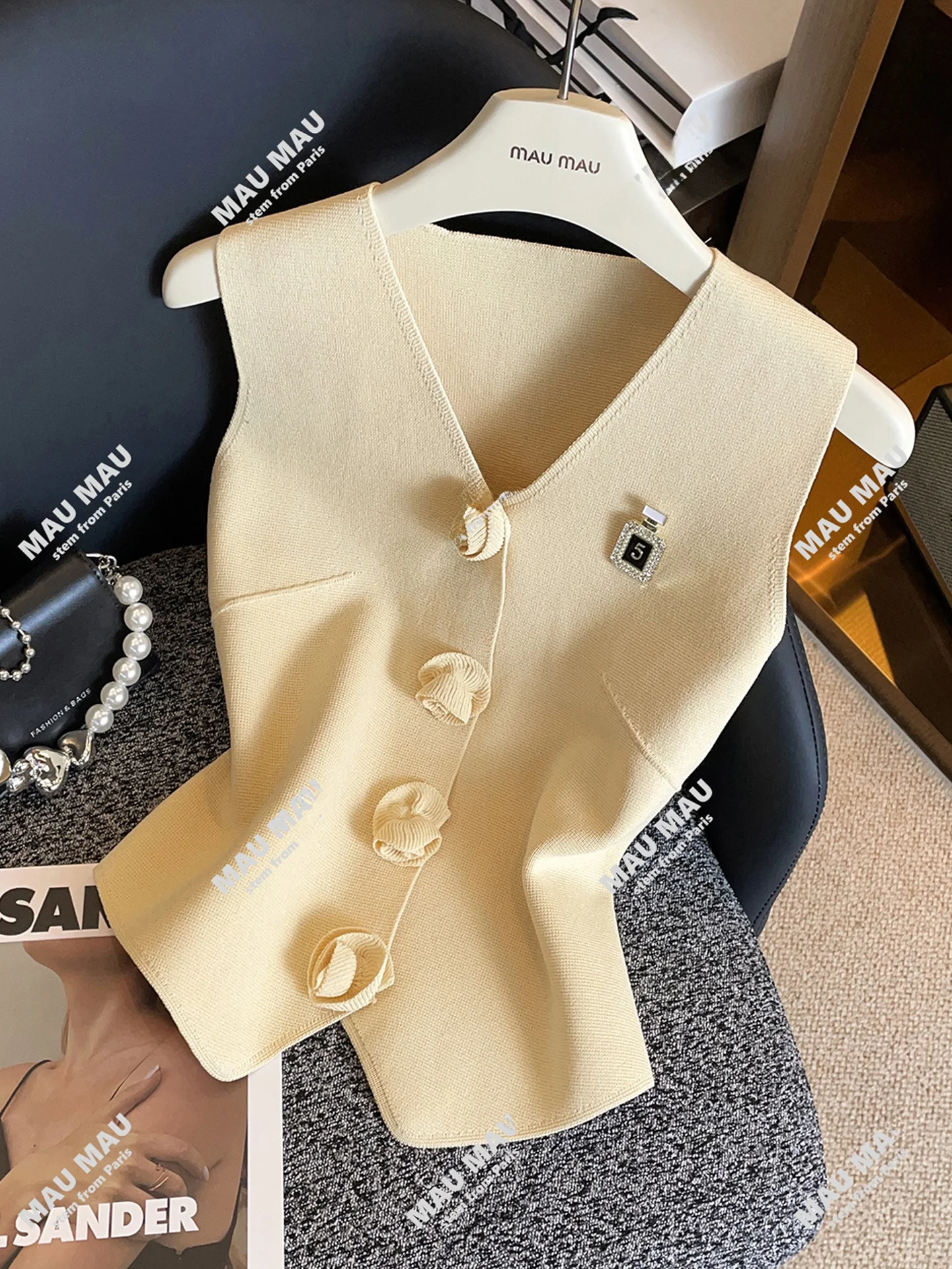 

High-End Women's Knitted Vest Top V-Ne 3D Flower Embelliment Small Fraance Sle Autumn Faion Commute Regular Fit ort