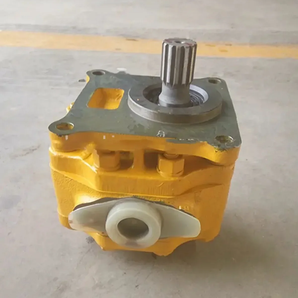 

New 07433-71103 Hydraulic Gear Pump For Komatsu D135A-1 D135A-2 D150A-1 D155A-1