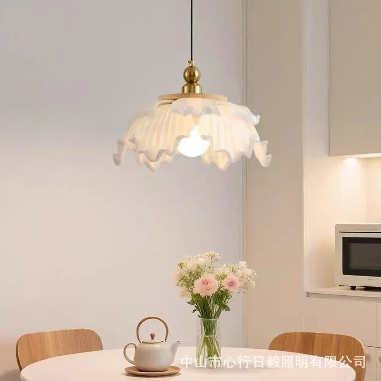 Three-color light Nordic cream style bedroom petal pendant light creative living room gradient color bedside pendant light