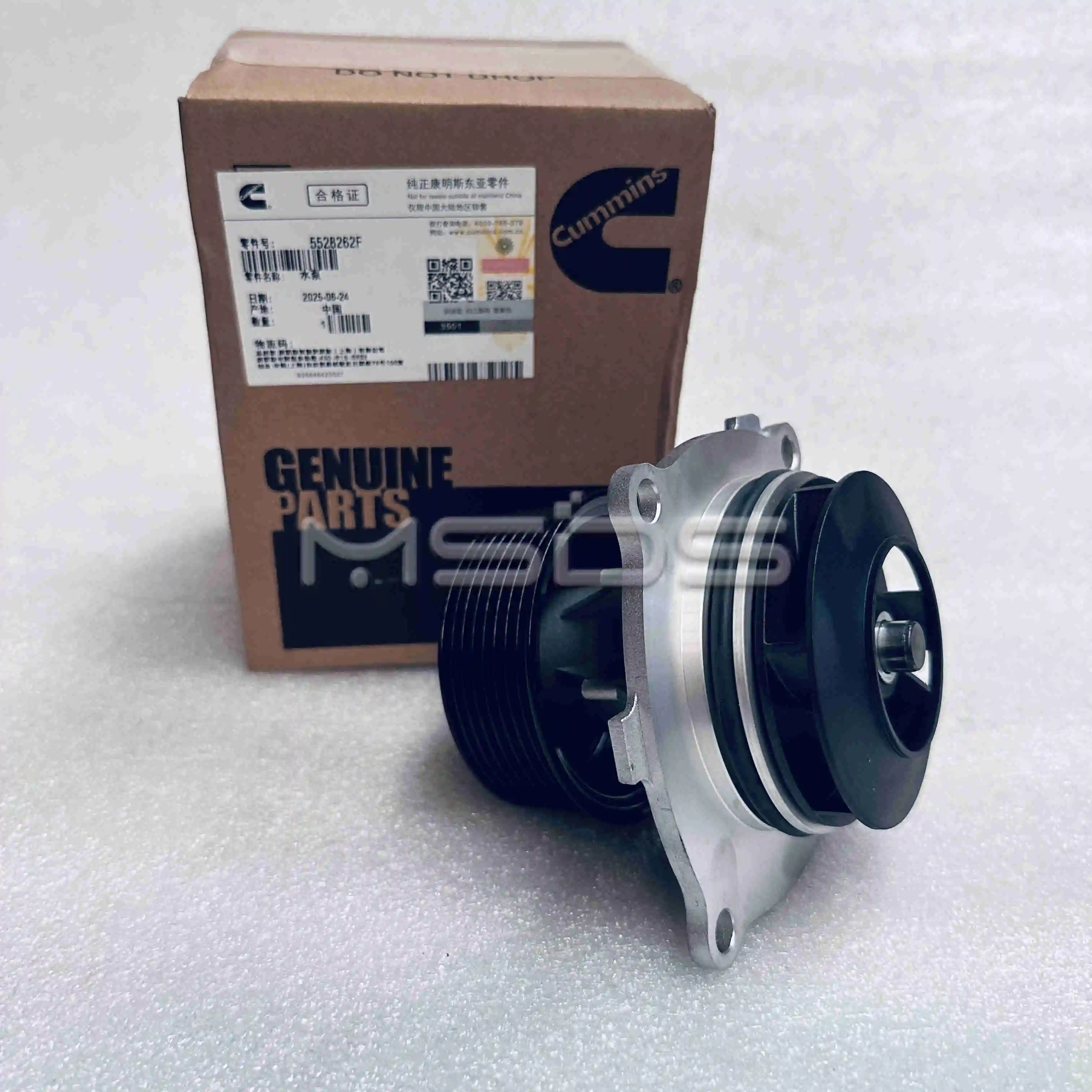 

Factory Hot Sale ISF2.8 Engine Parts Water Pump 5528262