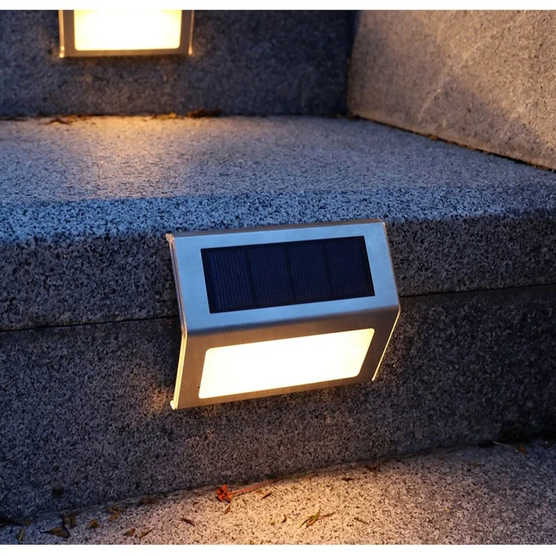 Luces de valla alimentadas por energía Solar para exteriores, acero inoxidable, impermeable, ilumina para cubierta de escalera, Patio, valla de