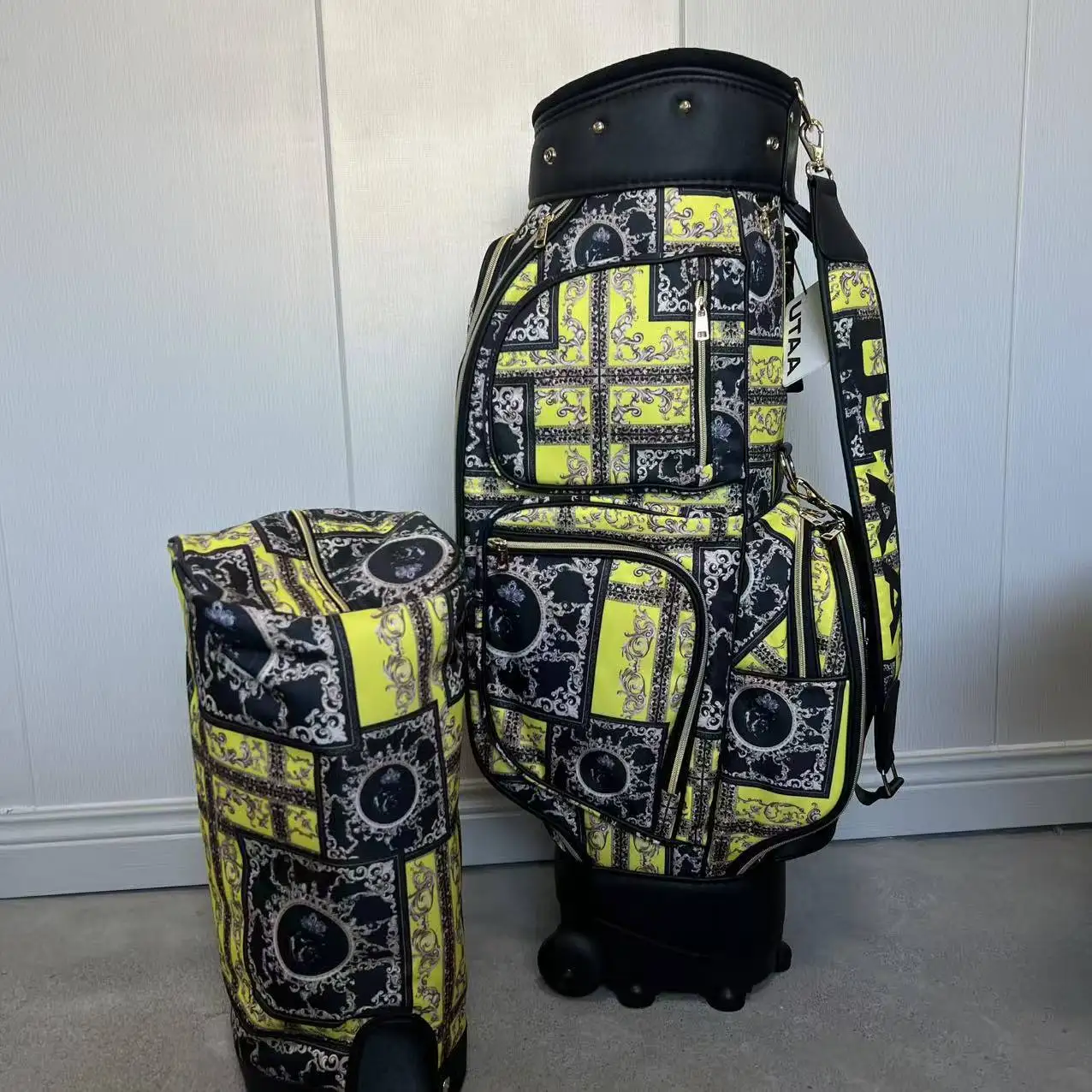 

Lightweight Golf Stand Bag with Pull Wheels - Waterproof & Durable Single Shoulder Carry Bag for Easy Transport