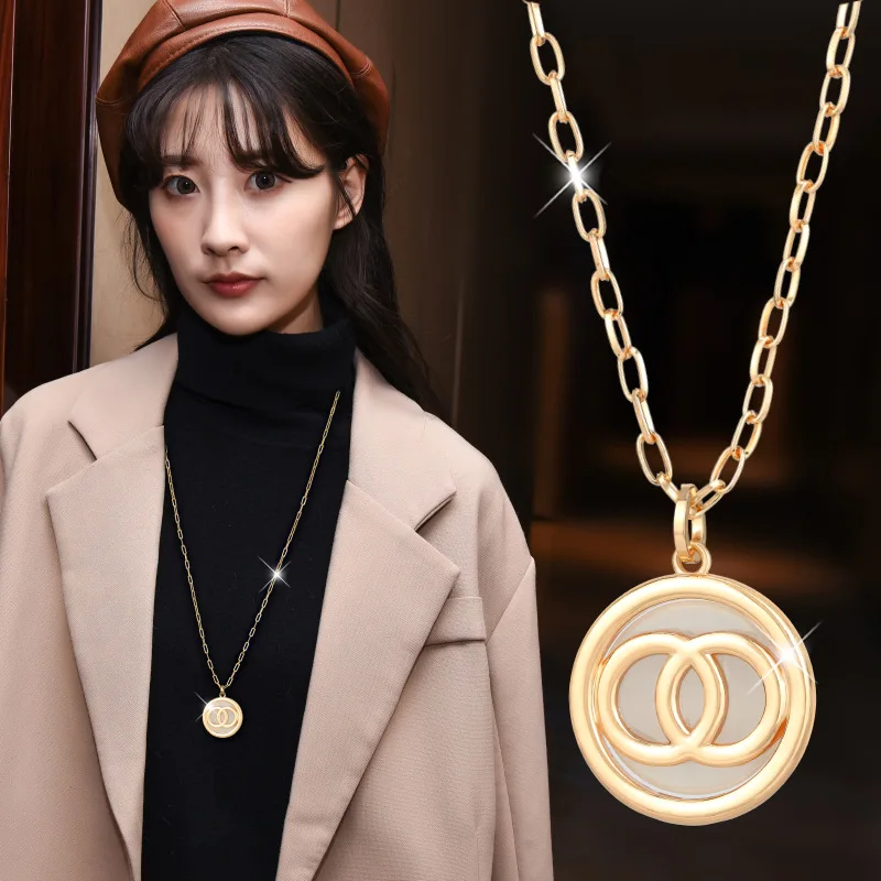 

Fashionable and versatile, double-loop C necklace, double-sided, double-worn clothing accessories, sweater chain