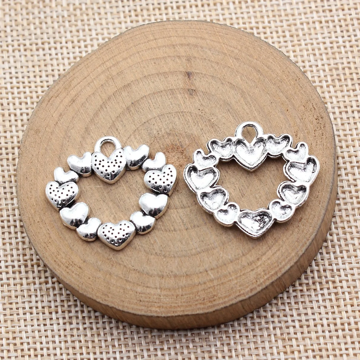 

20pcs 27x25mm(1.06x0.98inch) Antique Silver Color Hollow Heart Charms Pendants DIY Jewelry Making Accessories