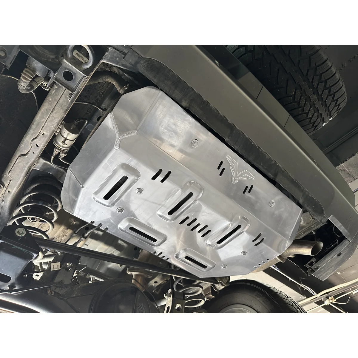 Горячие продажи BAIC BJ40 BJ41 BJ60 Аксессуары 4X4 Al-Mg Alloy Off-Road Skid Plate System Новый выпуск!