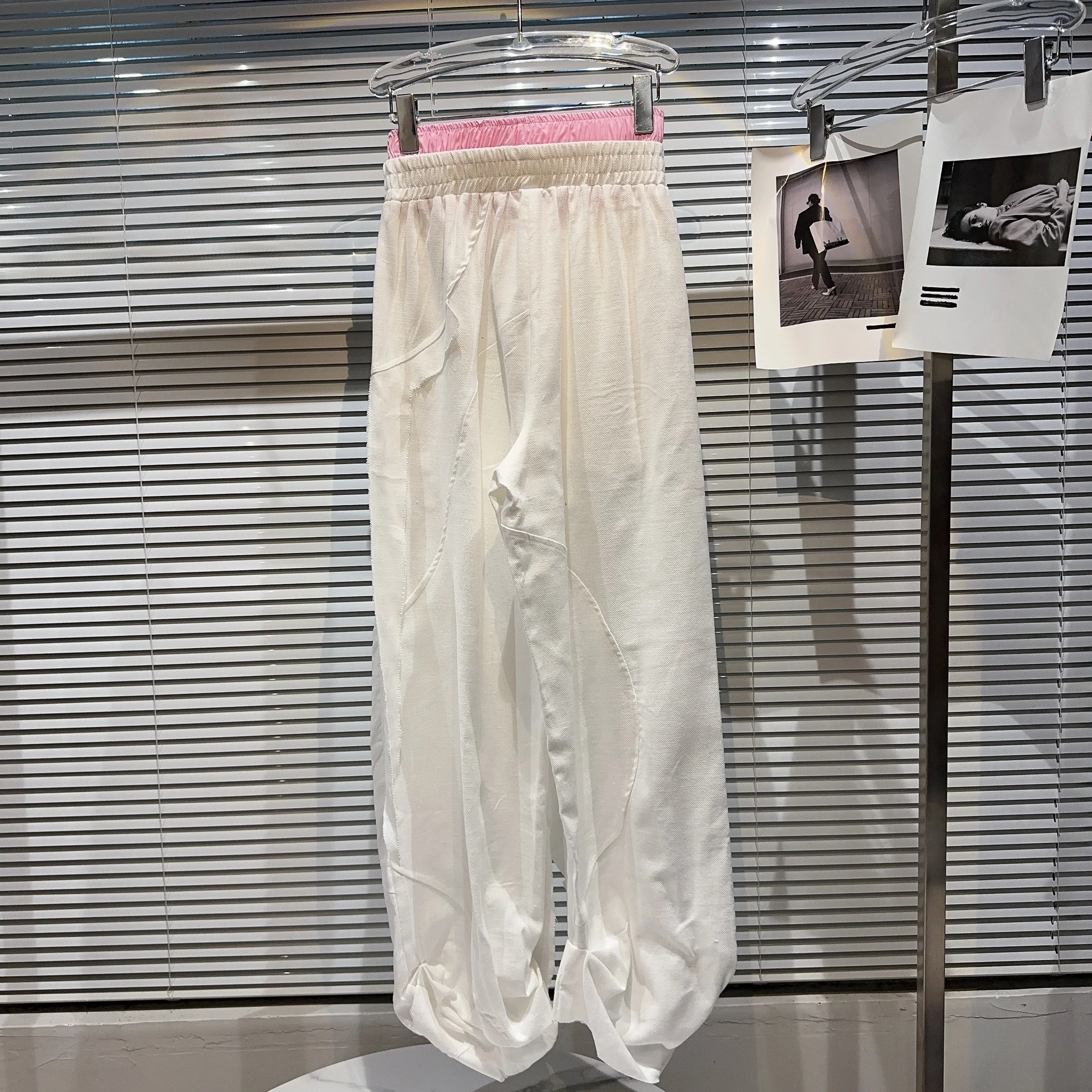 スポーツストレートレッグカジュアルパンツ カラーブロウ ウエストデザイン ストリートトレンド レディース 秋新作 スレ コットンブレンド 快適なトラウ...