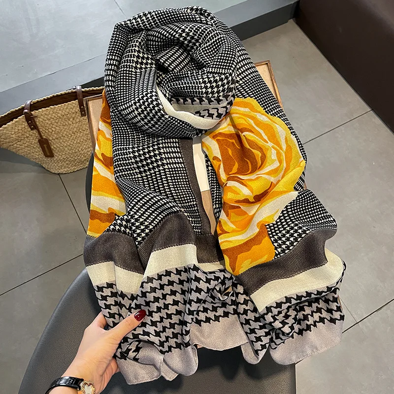 

Fashion 180X90CM Lattice Scarves Women Luxury Print Beach Shawls New Cotton And Flax Bandanna Winter Popular Design Muslim Scarf