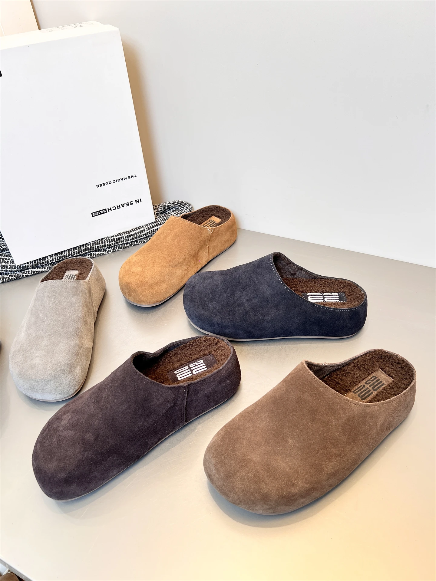 Тапочки из натуральной кожи на платформе и толстой подошве, женские тапочки с закрытым носком, увеличивающие рост, брендовые тапочки на высоком каблуке на блочном каблуке