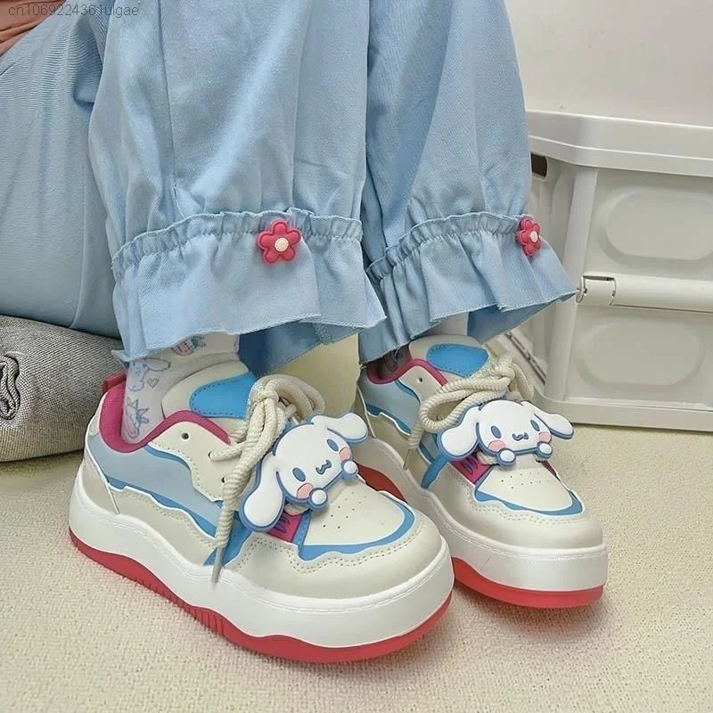 Sanrio Cinnamoroll Cute Board Shoes Women Thick Sole Versatile Sneakers Y2k Girl Cartoon Aesthetic Platform Shoes Trend Sneakers