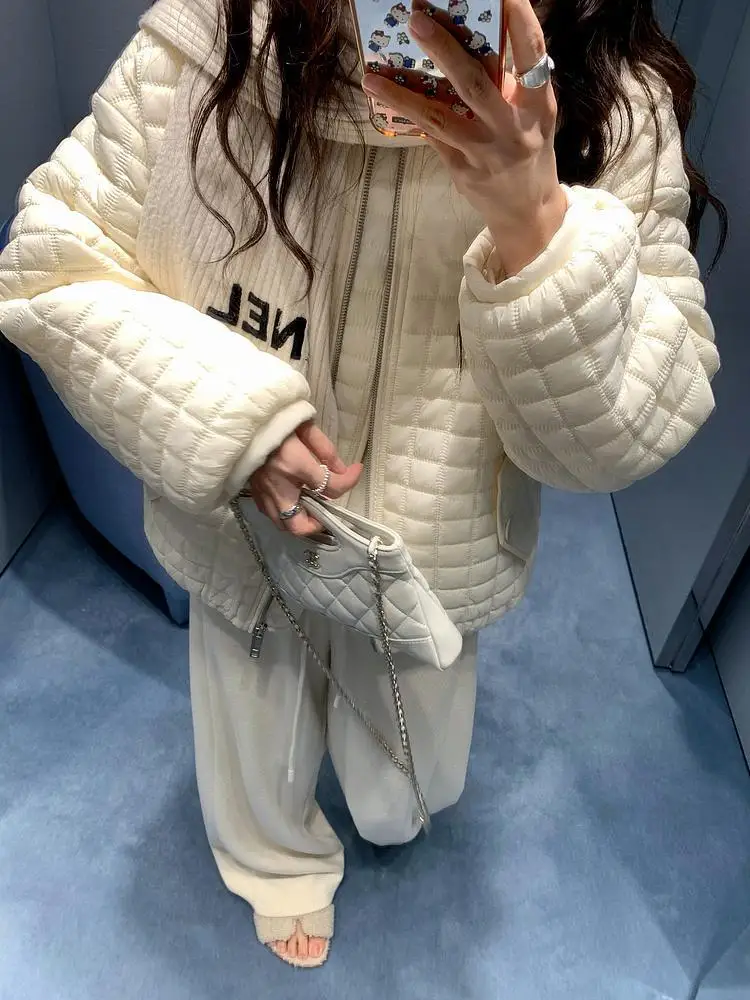 

Korean Fashion 2025 Winter New Simple Black White Warm Vacation Down Cotton Jacket Women's Pink Long Sleeved Loose Short Coat
