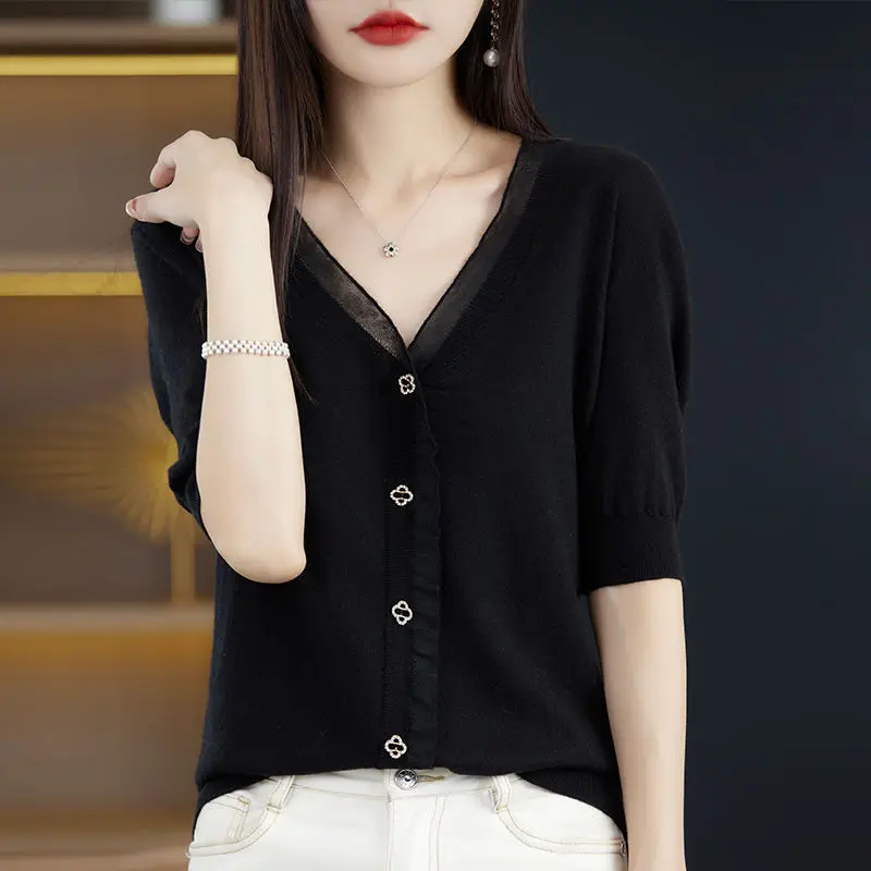 Camiseta de punto con cuello en V para mujer, Top de manga corta, elegante, Simple, informal, suelto, Coreano