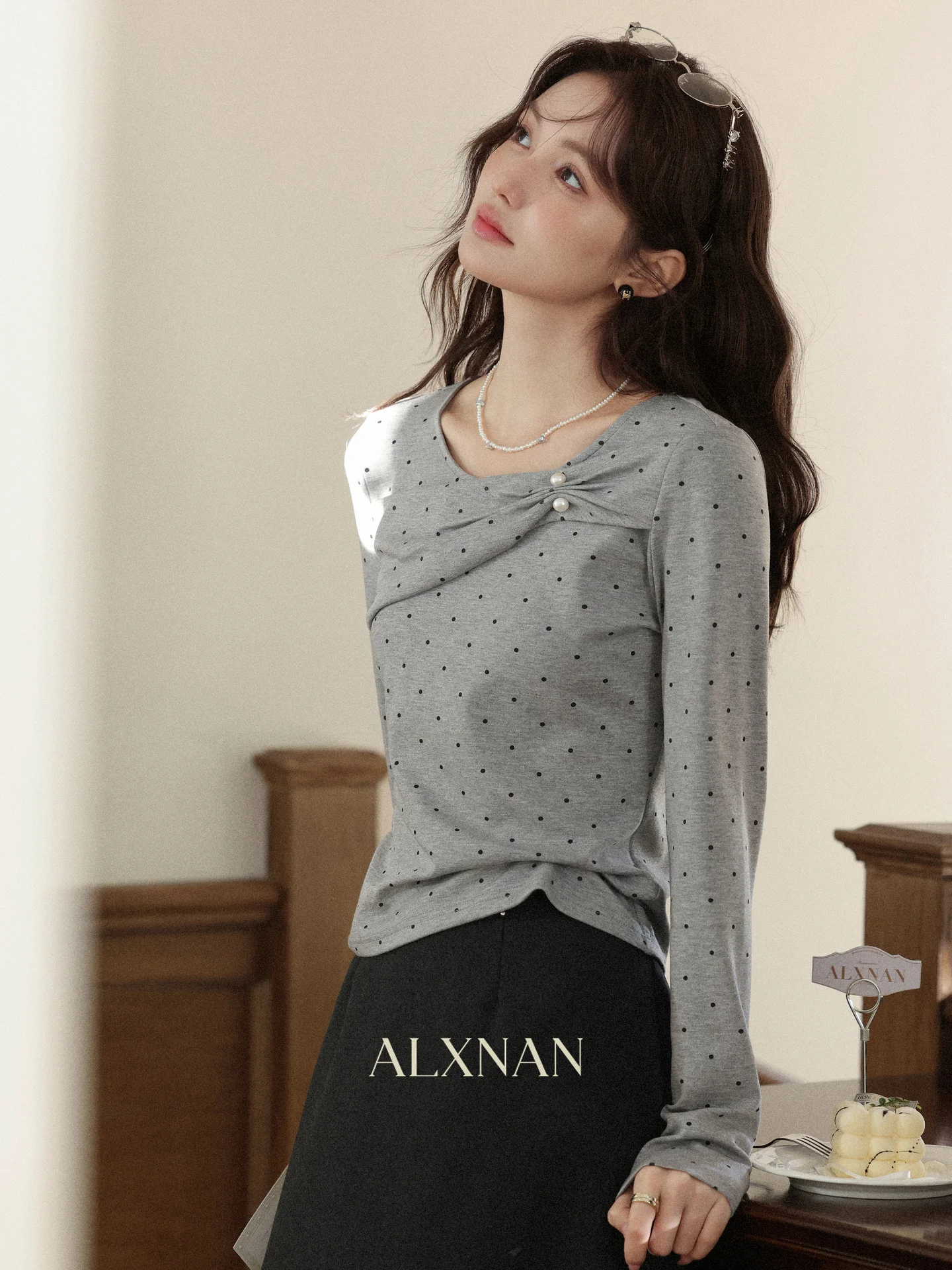 

Женская приталенная футболка с узором в горошек, повседневная, для ранней осени, новинка, модный топ от Deer South